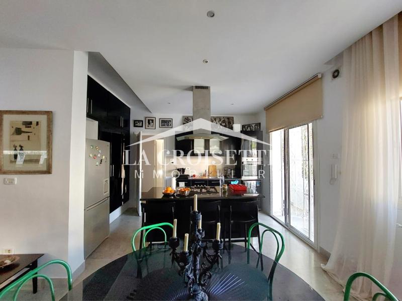 Rez-de-chaussée de villa S+3 avec jardin à La Marsa 